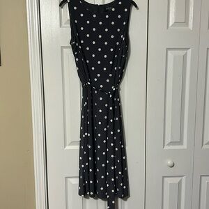 Kasper brand ladies dress size 16. NWT
